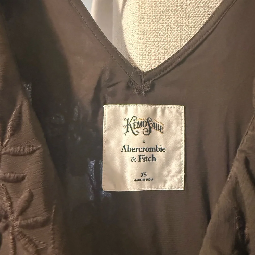 Kemo Sabe x Abercrombie & Fitch Dark Brown Ruffled Tiered Maxi Dress - Picture 5 of 5